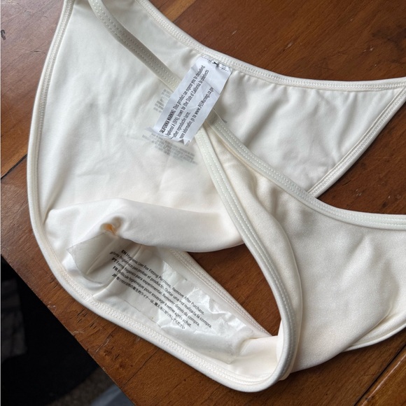 Ivory Bikini Set - Picture 3 of 4